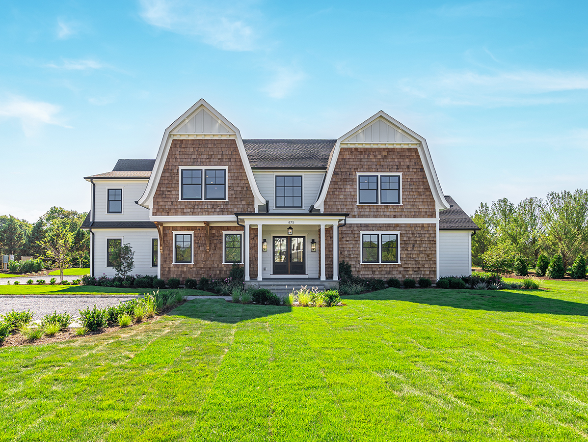 Modern Farmhouse, Mattituck - House 3 - Marrcon Development Corp.